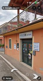 Per ufficio o negozio, centrale e con parcheggio