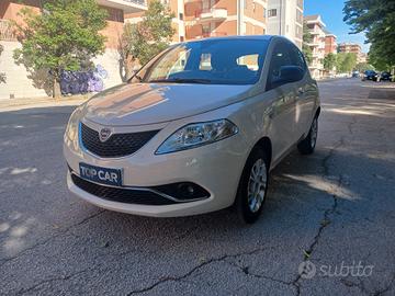 Lancia Ypsilon 0.9 TwinAir 85 CV 5 porte Metano Ec