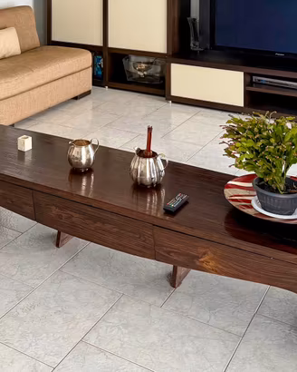 Mobile basso in legno con 3 cassetti