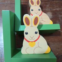 Fermalibro Thun in legno coniglietto