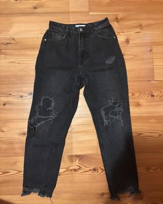 Jeans Bershka con strappi