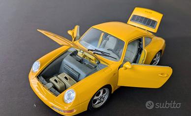 Modellino Bburago Porsche Carrera 911 1/18 (1993)