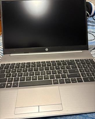 HP 250 g8 notebook