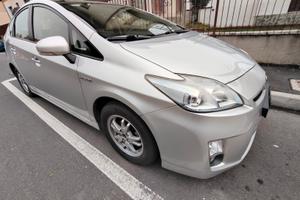 Toyota prius con tettuccio apribile 