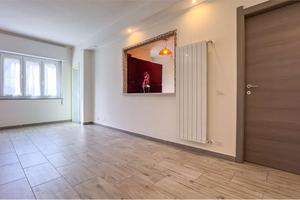 Luminoso trilocale con ascensore in zona centrale