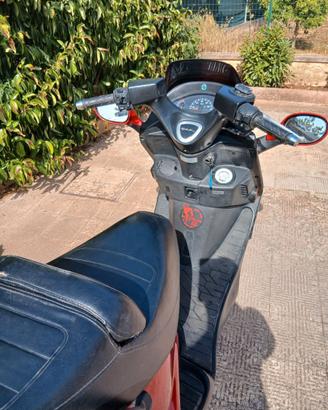 Scooter Kymco 50 Eco Cat