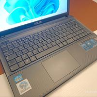Asus X55C core i3, 8gb ram, ssd