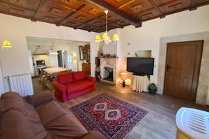 3 LOCALI A TAGLIACOZZO