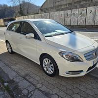 Mercedes-benz B 180 Premium LED CAMERA