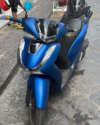 Sh 125 2021 blu opaco e oro