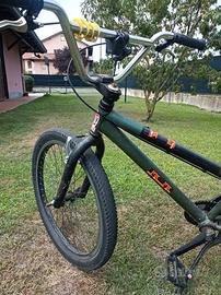 bicicletta ragazzo 