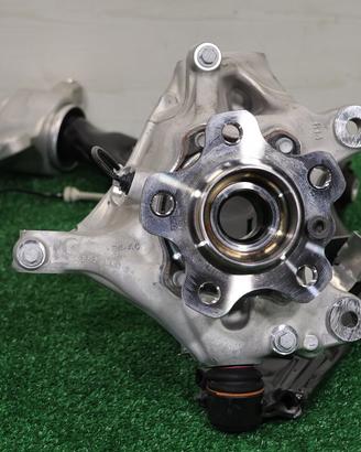 BMW F70 U06 Mozzo fusello anteriore destro