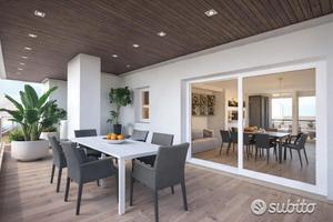 Nuovo attico panoramico con ampie terrazze