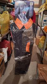 Mantello e cappello da strega in tessuto