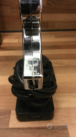 Omino con 4 attacchi usb e attacco usb