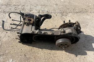 Motore carter piaggio nrg runner a liquido e disco