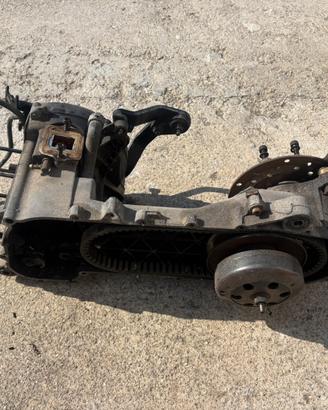 Motore carter piaggio nrg runner a liquido e disco