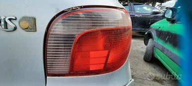 TOYOTA YARIS 2000 - STOP POSTERIORE DESTRO