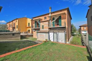 Abbadia di Montepulciano (SI), casa singola con an