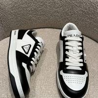 Sneakers basse nere ed eleganti