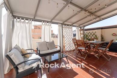 ATTICO RIFINITO CON TERRAZZA A LIVELLO