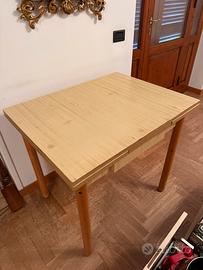 Tavolo allungabile