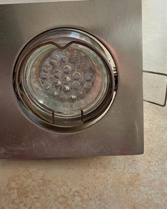Coppia di faretti orientabili luci led