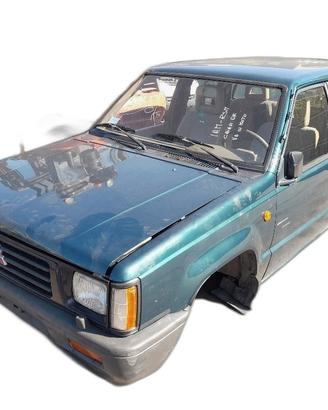 SCOCCA / CABINA MITSUBISHI L200 «I» (1987)