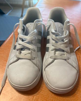 Scarpe adidas