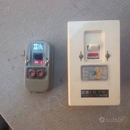 Interruttori bipolari con fusibili vintage