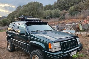 Jeep Grand Cherokee 5.2 V8 4WD auto Limited 