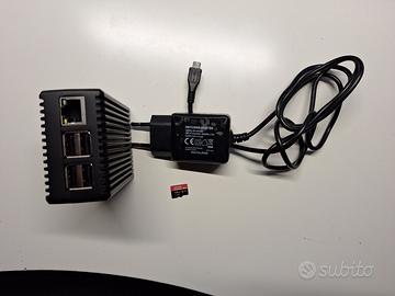 Raspberry Pi3 B+ con scheda SSD Sandisk