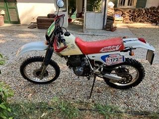 Honda Altro modello 1992 e casco