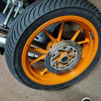 Cerchi KTM RC / DUKE 125 / 390 con gomme rain 