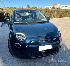 Auto Fiat 500 elettrica