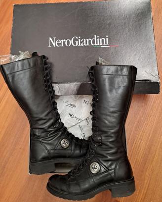 Stivali n.35 Nero Giardini in pelle neri