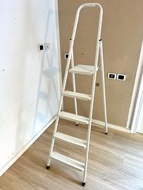 Scala a 4 gradini bianca