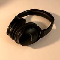 Cuffie Bose QuiteComfort 45 con custodia