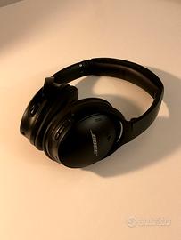 Cuffie Bose QuiteComfort 45 con custodia
