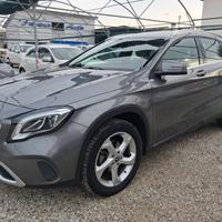 MERCEDES-BENZ GLA 200 d Automatic Sport