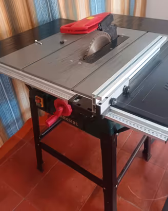 Sega Circolare da Banco Parkside con Cavalletto