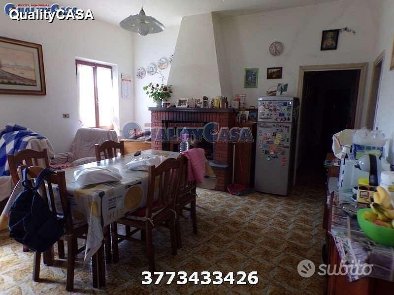 Casale con pozzo e terreno a jesi - Altro