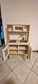 Cucina giocattolo
