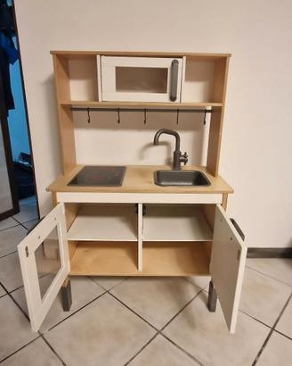 Cucina giocattolo
