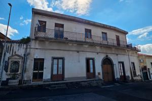 Ragalna appartamento 1° piano