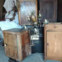 N.4 comodini in legno vintage da restaurare