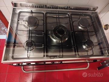 macchina del gas 5 fuochi con forno e vetro 