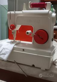 Macchina da cucire Singer 67B