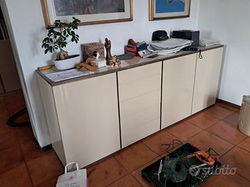 CREDENZA