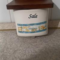 Antico portasale in ceramica 